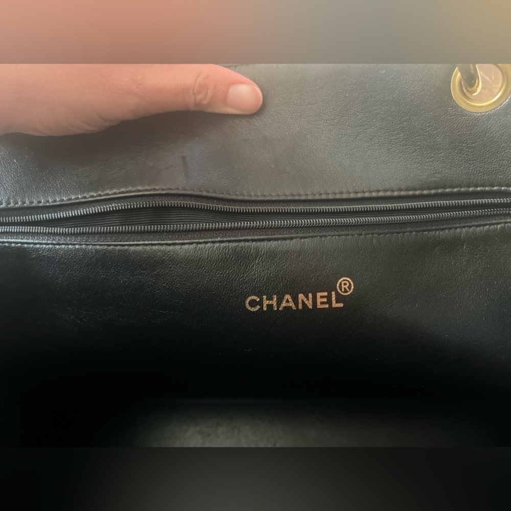 Chanel Vintage Bag - Picture 4 of 11
